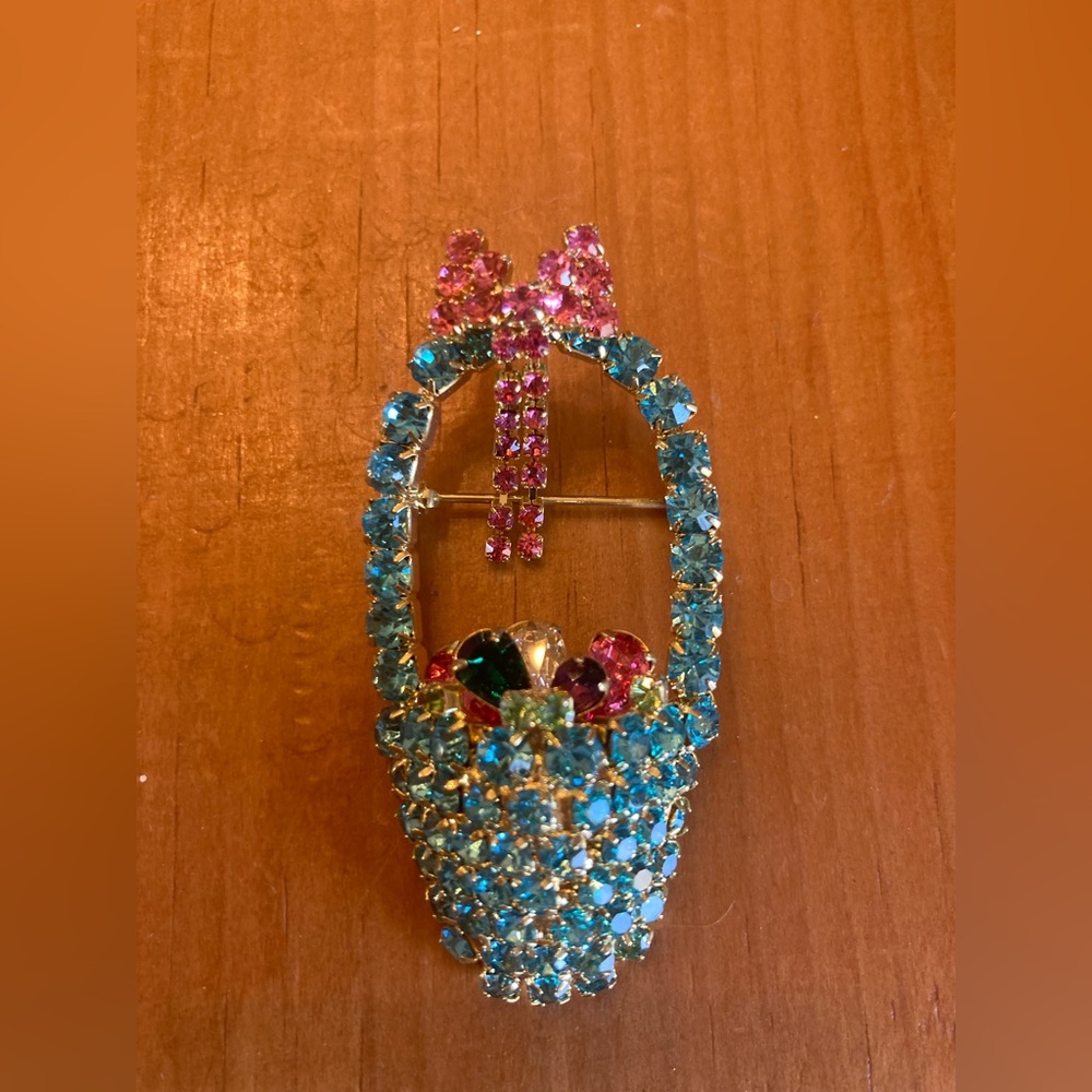 Sparkly Easter basket Brooch AQUA & PINK WITH pink bow and eggs. Fun gif…